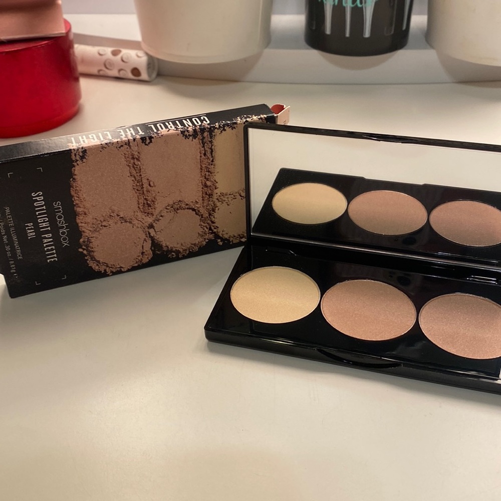 BNIB Smashbox spotlight highlight palette in pearl